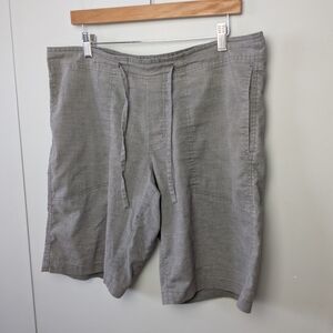 PRANA Men Short Size Medium Color Gray/Green Loose Fit 3 Pockets Lightweight